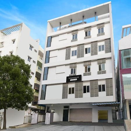 Super Townhouse Alwal Road Hotel Trimulgherry Kültér fotó