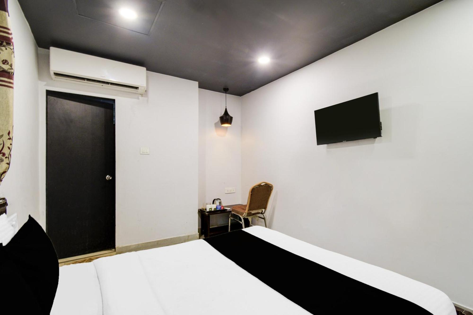 Super Townhouse Alwal Road Hotel Trimulgherry Kültér fotó